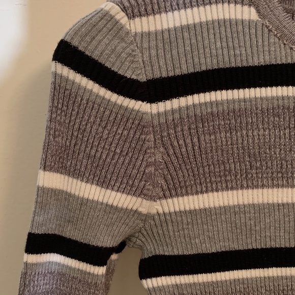 NWOT Long Sleeve Striped Bodycon Dress in Black, White & Grey- Size S - Picture 6 of 12